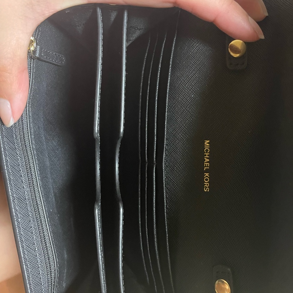 Michael Kors 3-in-1 crossbody - Picture 5 of 6